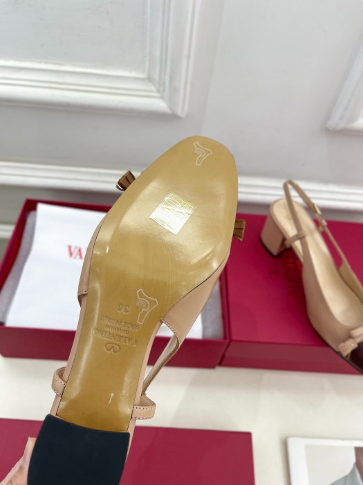 Босоножки фото 9