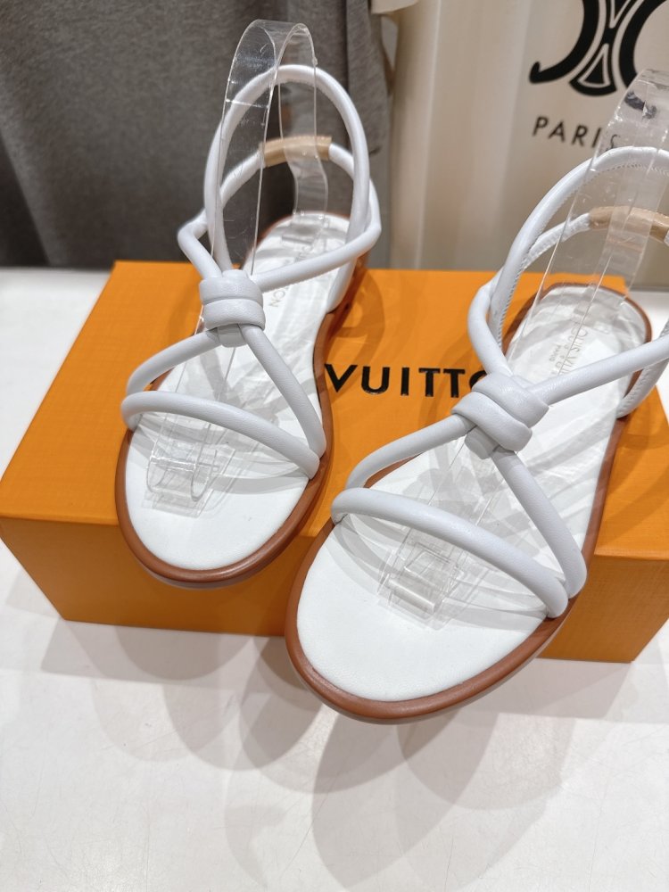 Сандалии женские фото 8