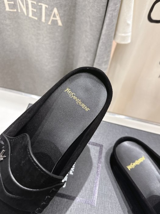 Лоферы кожаные женские фото 6