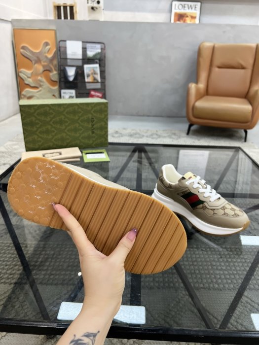 Кросівки чоловічі фото 9