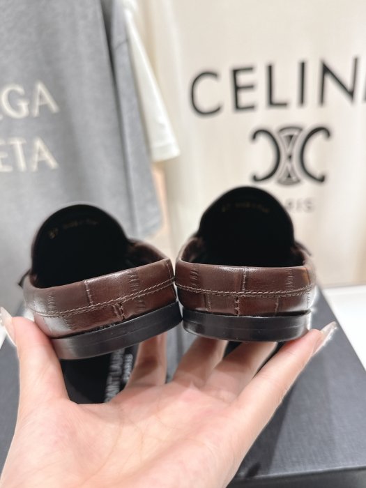 Мокасины кожаные женские фото 8