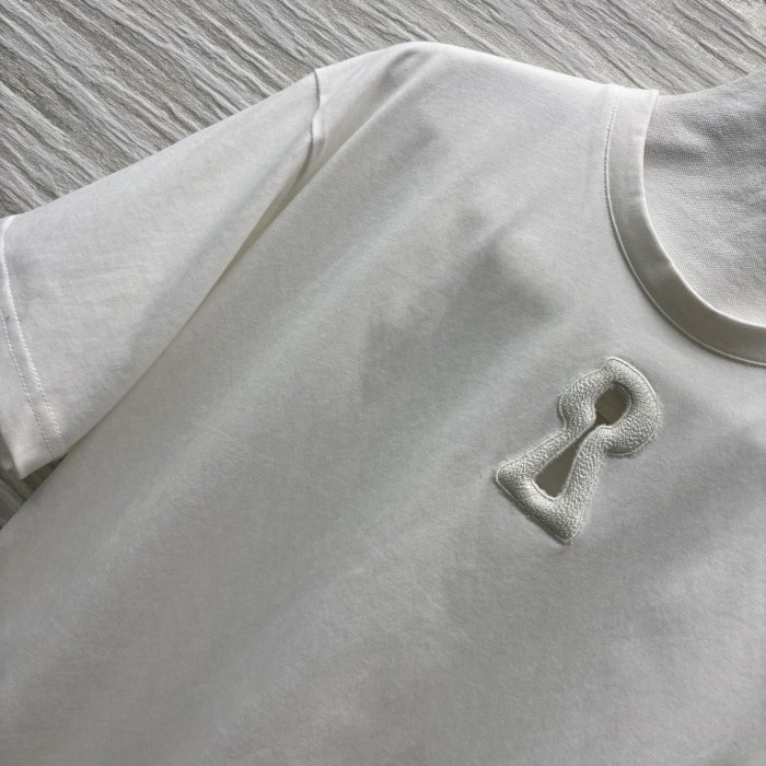 Футболка жіноча фото 3