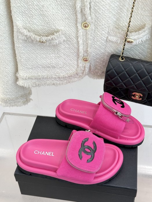 Шлепанцы фото 3