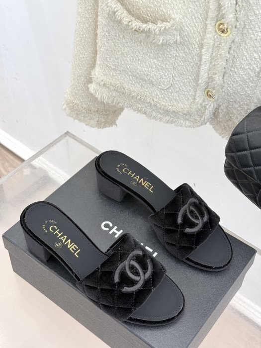 Босоножки фото 3