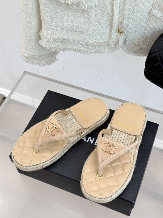 Шлепанцы женские фото 2