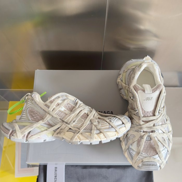 Кроссовки Balenciaga 3XL Extreme Lace фото 2