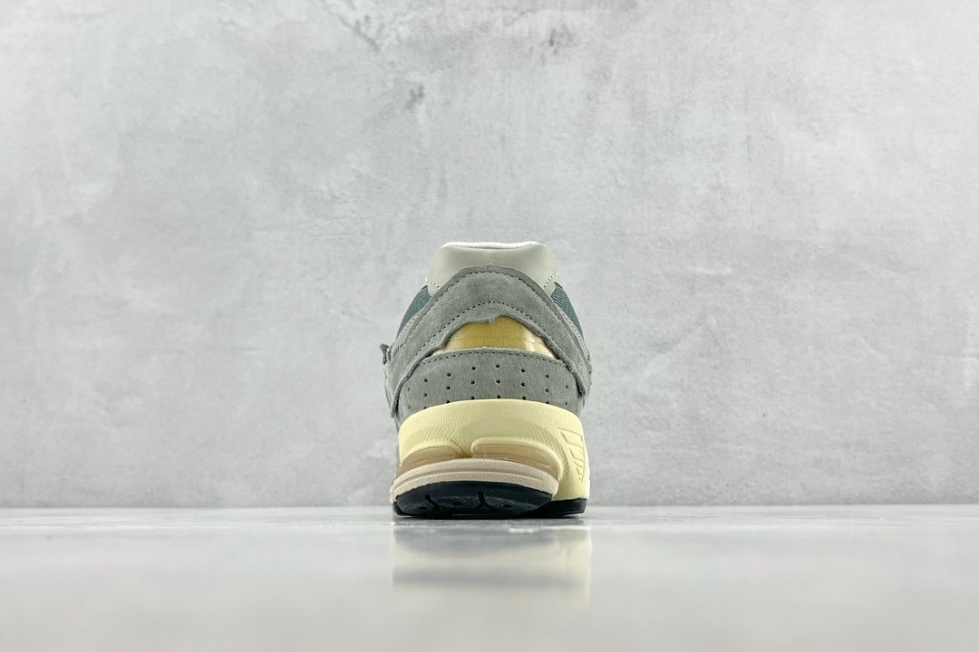 Sneakers 2002R Protection Pack M2002RDD фото 9