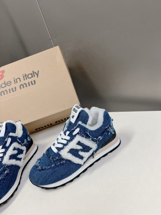 Кросівки жіночі на хутрі Miu Miu х New Balance 574 фото 7