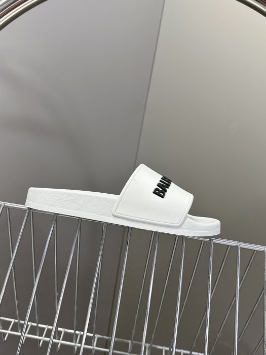 Шлепанцы фото 5