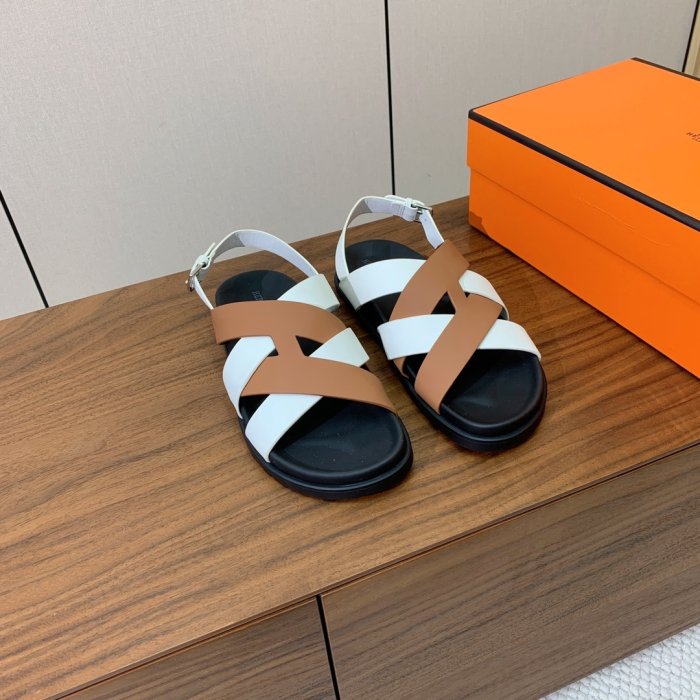 Сандалі жіночі фото 8