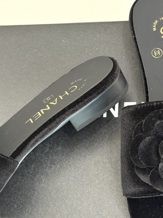 Шлепанцы фото 6