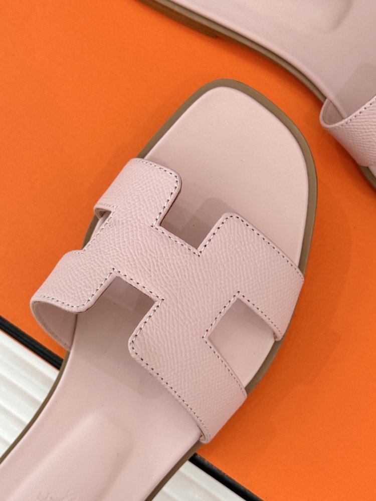 Шлепанцы женские фото 7