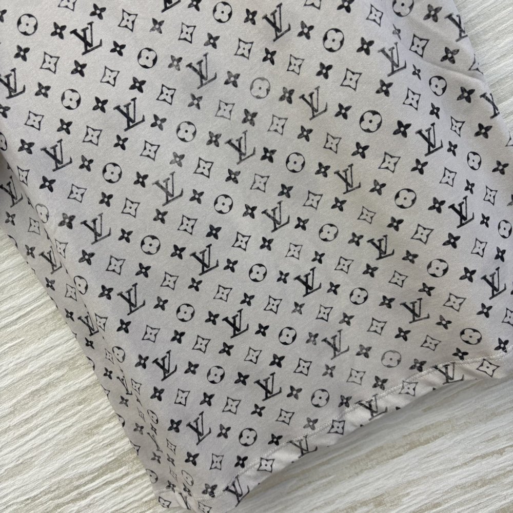 Футболка жіноча фото 6