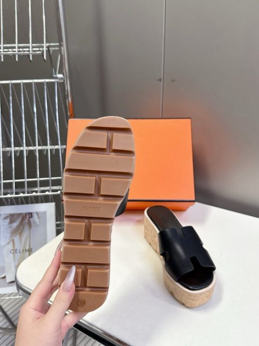 Босоножки фото 7