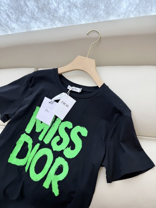 T-shirt women's фото 8