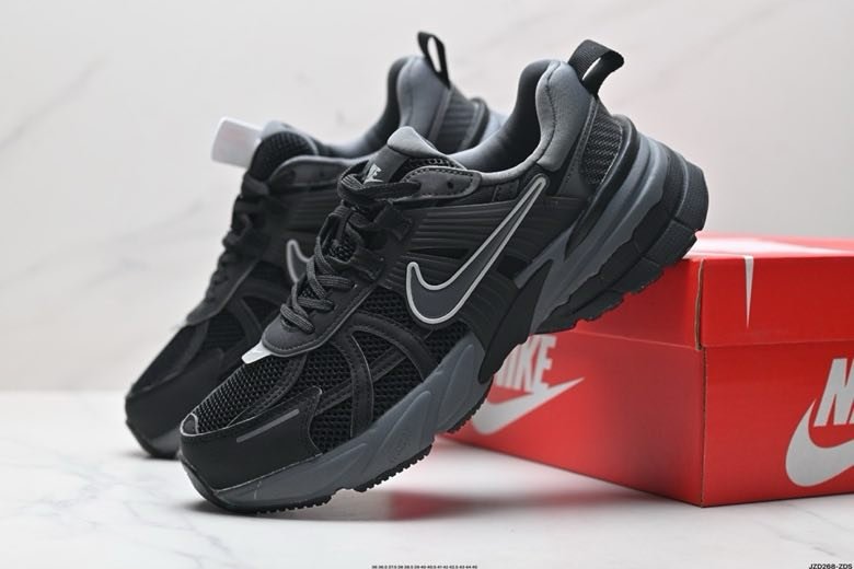 Кроссовки NIKE V2K RUN фото 8