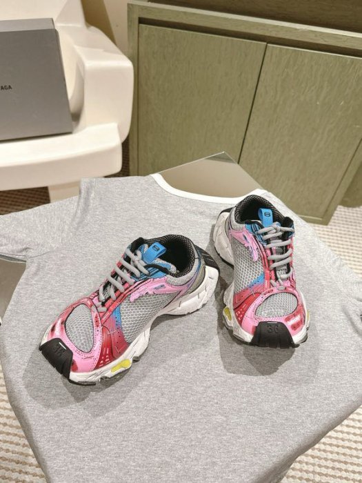 Sneakers Balenciaga 3XL Runner фото 9