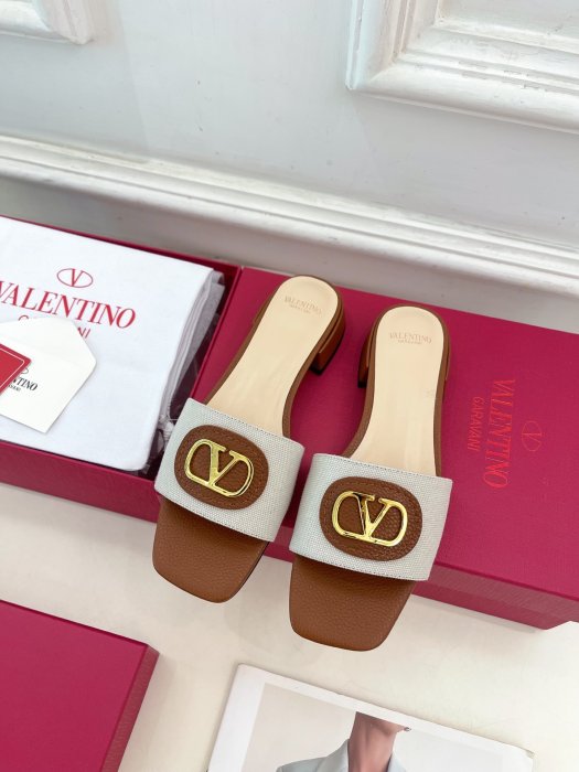 Босоножки фото 5