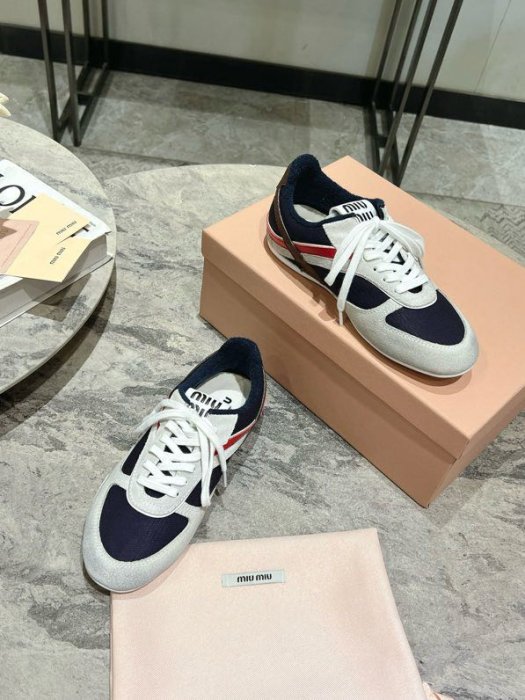 Кроссовки фото 3