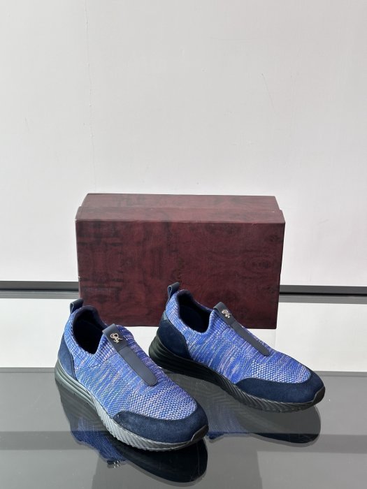 Кроссовки фото 5