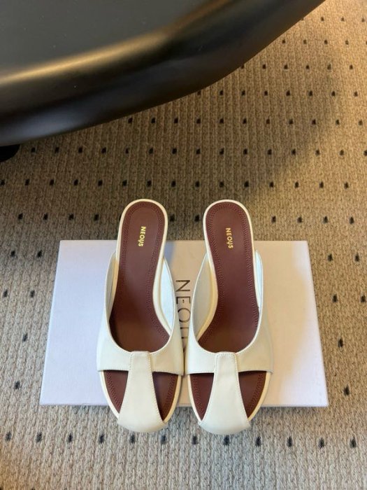 Босоніжки фото 8