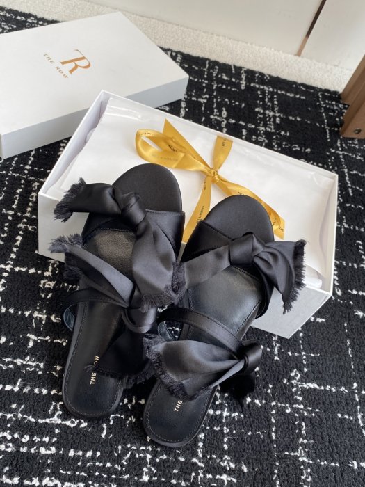 Босоножки фото 4