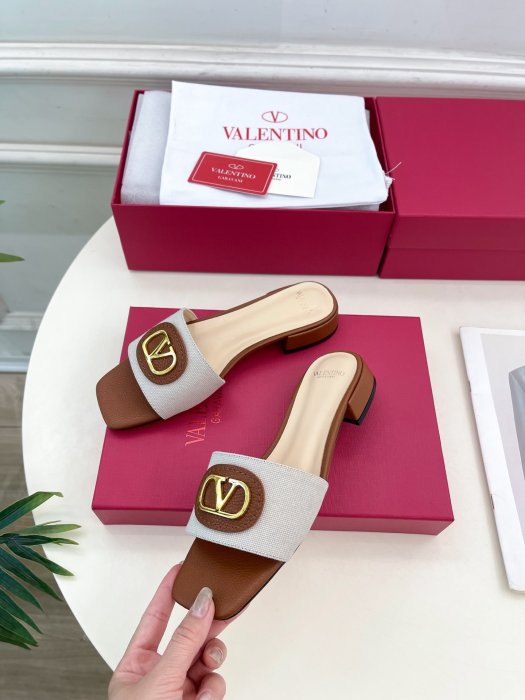 Босоножки фото 3