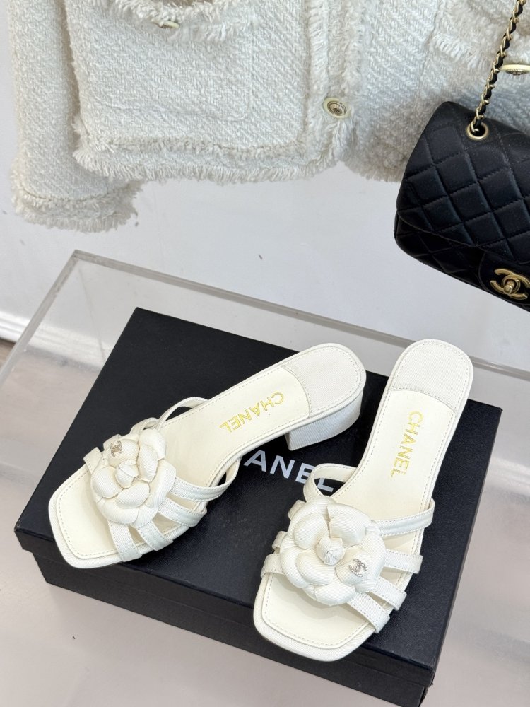 Босоножки фото 2