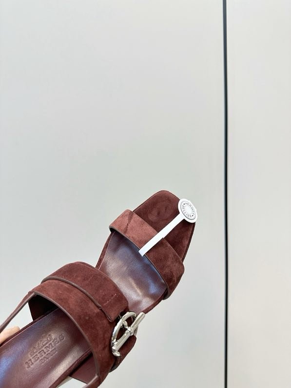 Босоножки фото 5