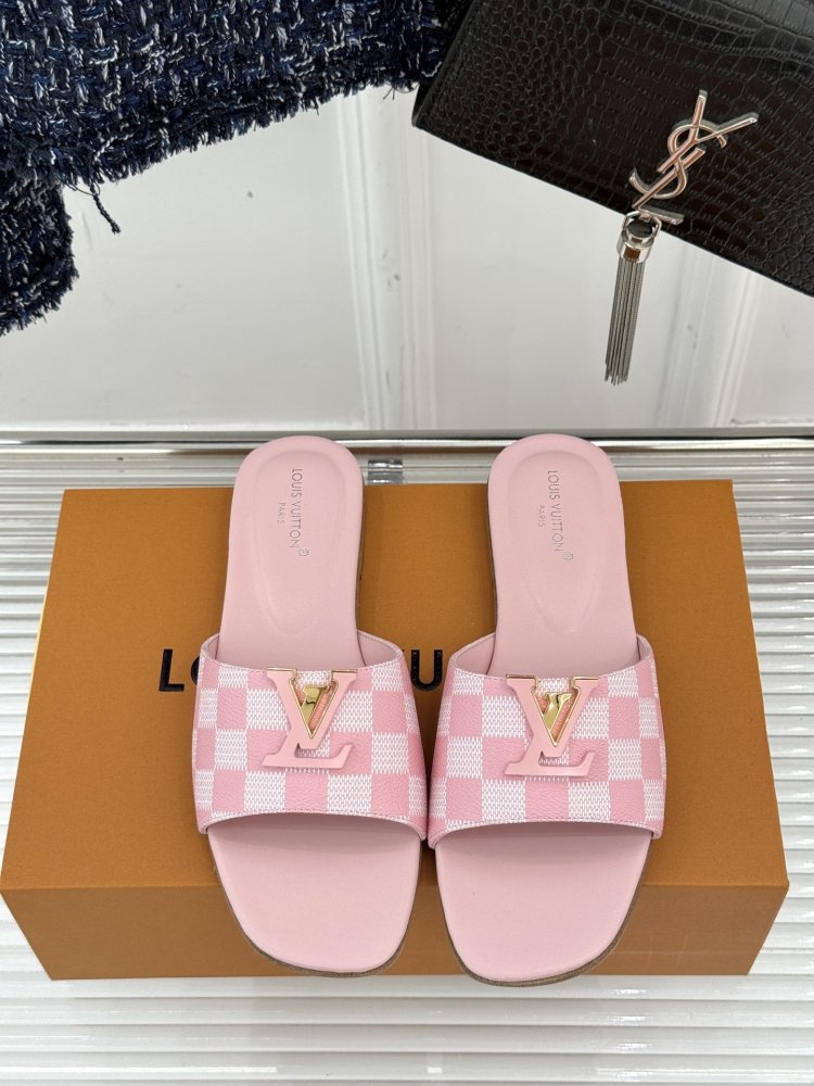 Шлепанцы женские фото 4