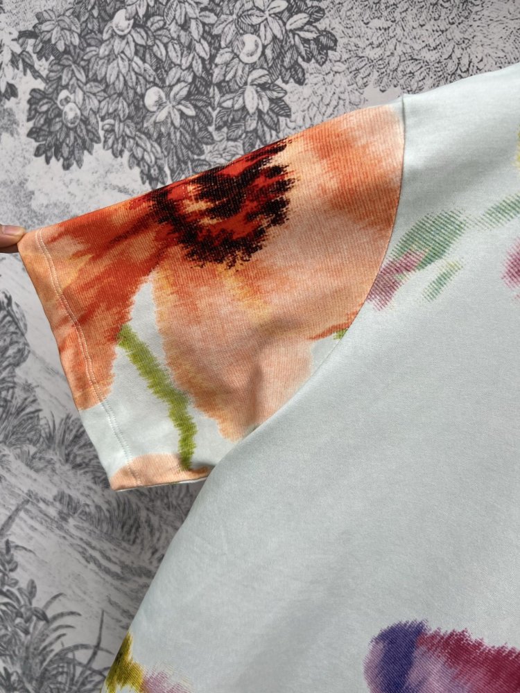 T-shirt women's фото 6