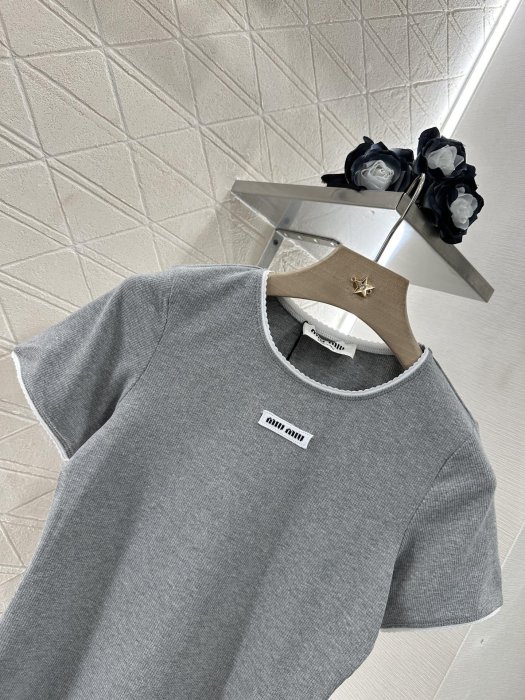 T-shirt women's фото 8