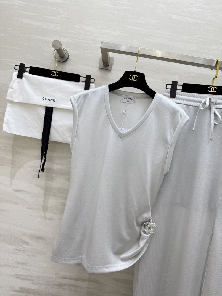 Костюм жіночий фото 3