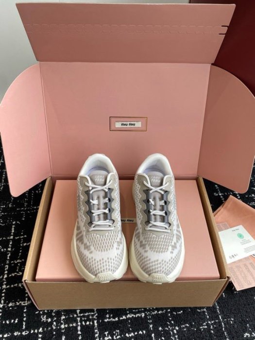 Sneakers фото 4