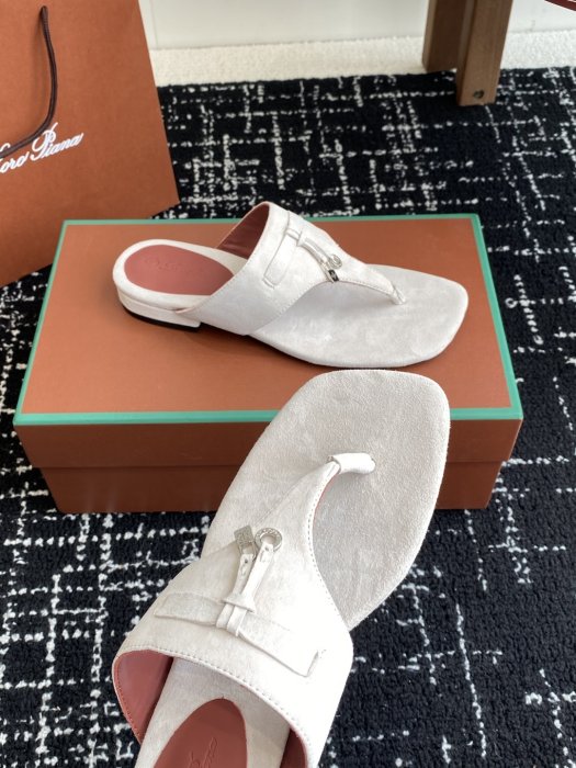 Шлепанцы фото 7