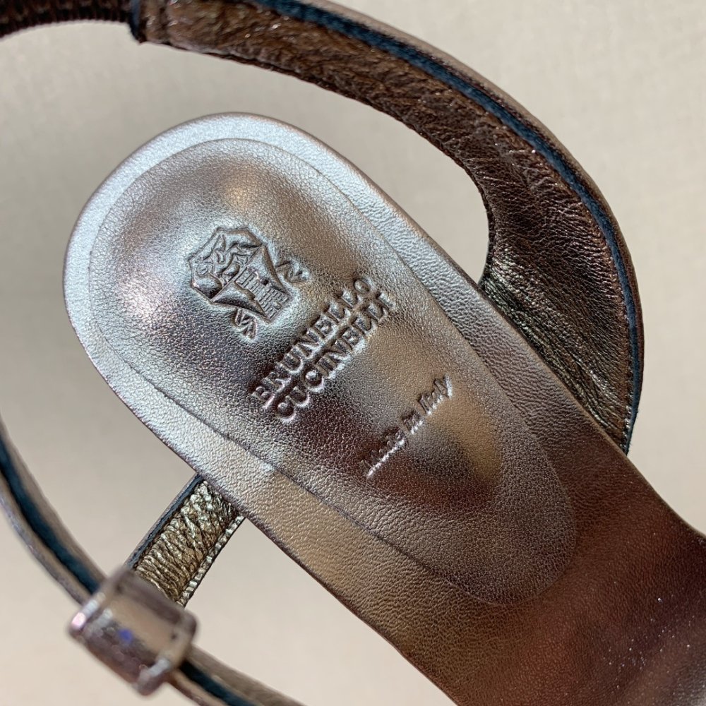 Босоножки фото 8