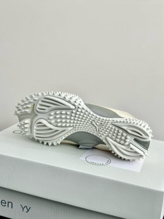 Sneakers Puma Mostro фото 9