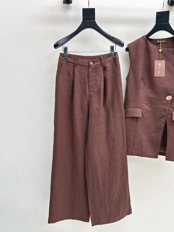 Элегантный женский костюм фото 9