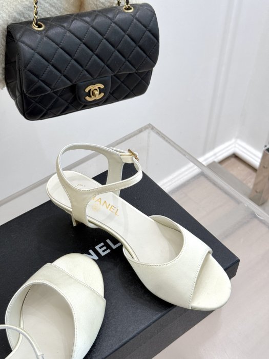 Босоножки фото 5