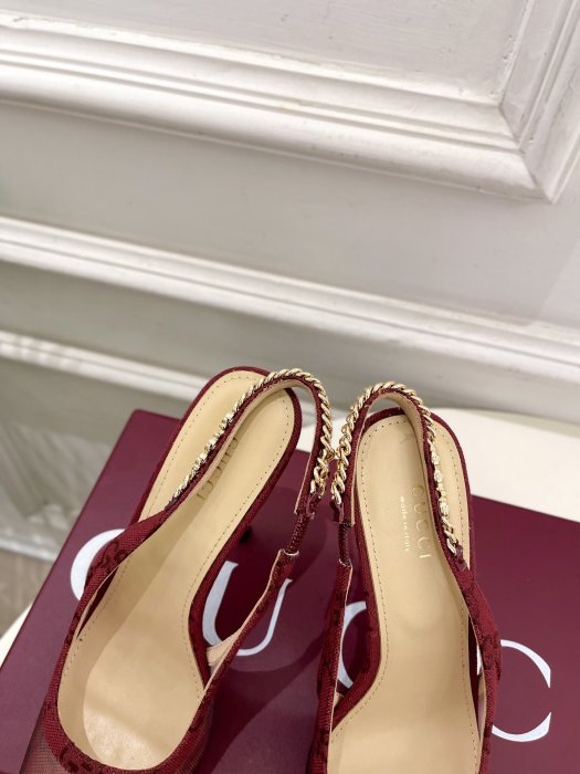 Босоножки фото 7