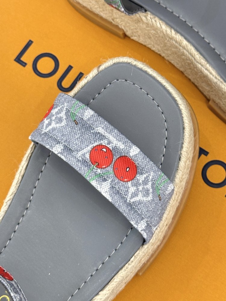 Босоніжки фото 7