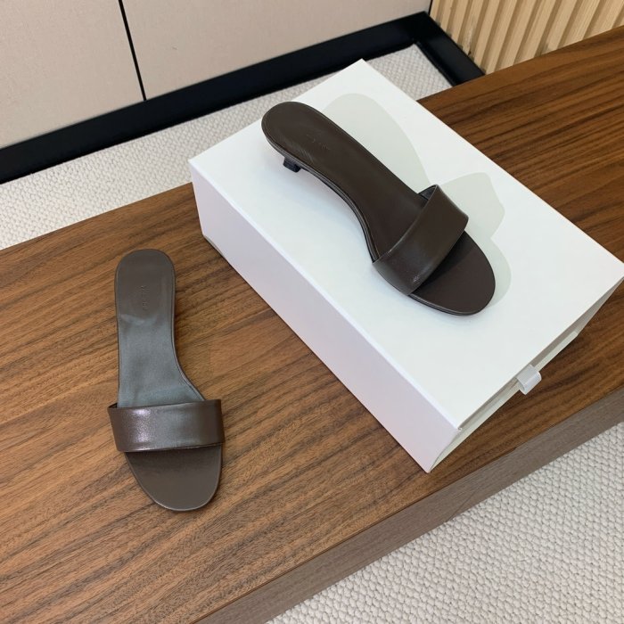 Босоножки фото 6