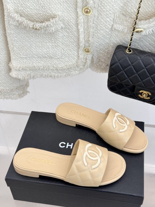 Шльопанці фото 3