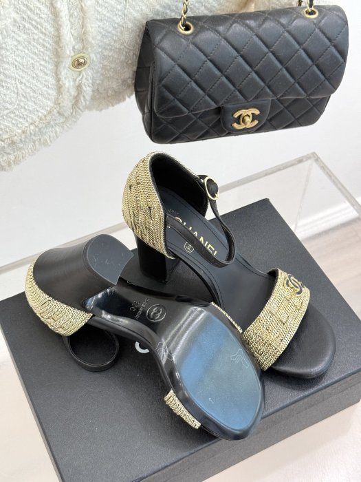 Босоножки фото 9