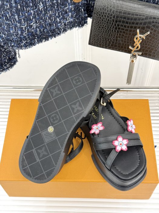 Sandals women's фото 9