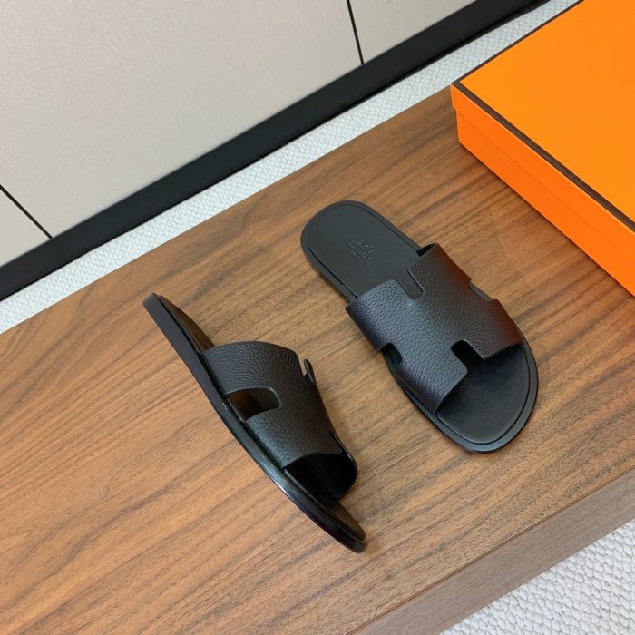 Шлепанцы женские фото 5