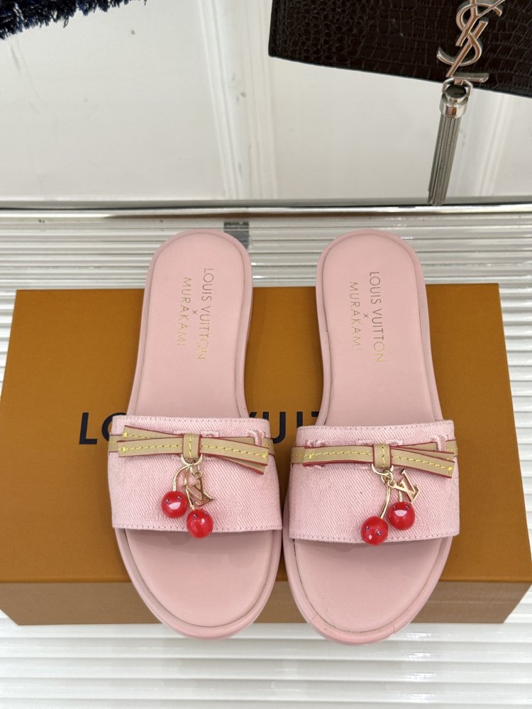 Шлепанцы женские фото 4