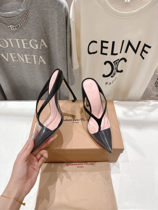 Босоніжки фото 4