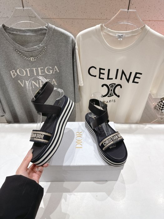 Sandals women's фото 3