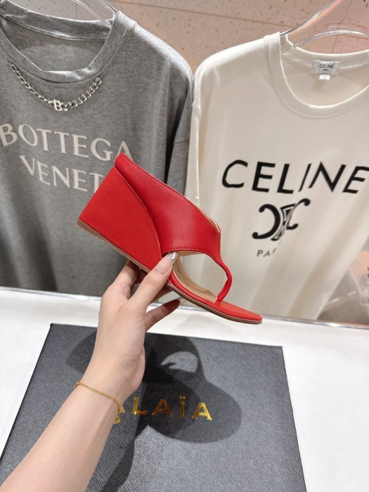 Босоножки фото 5